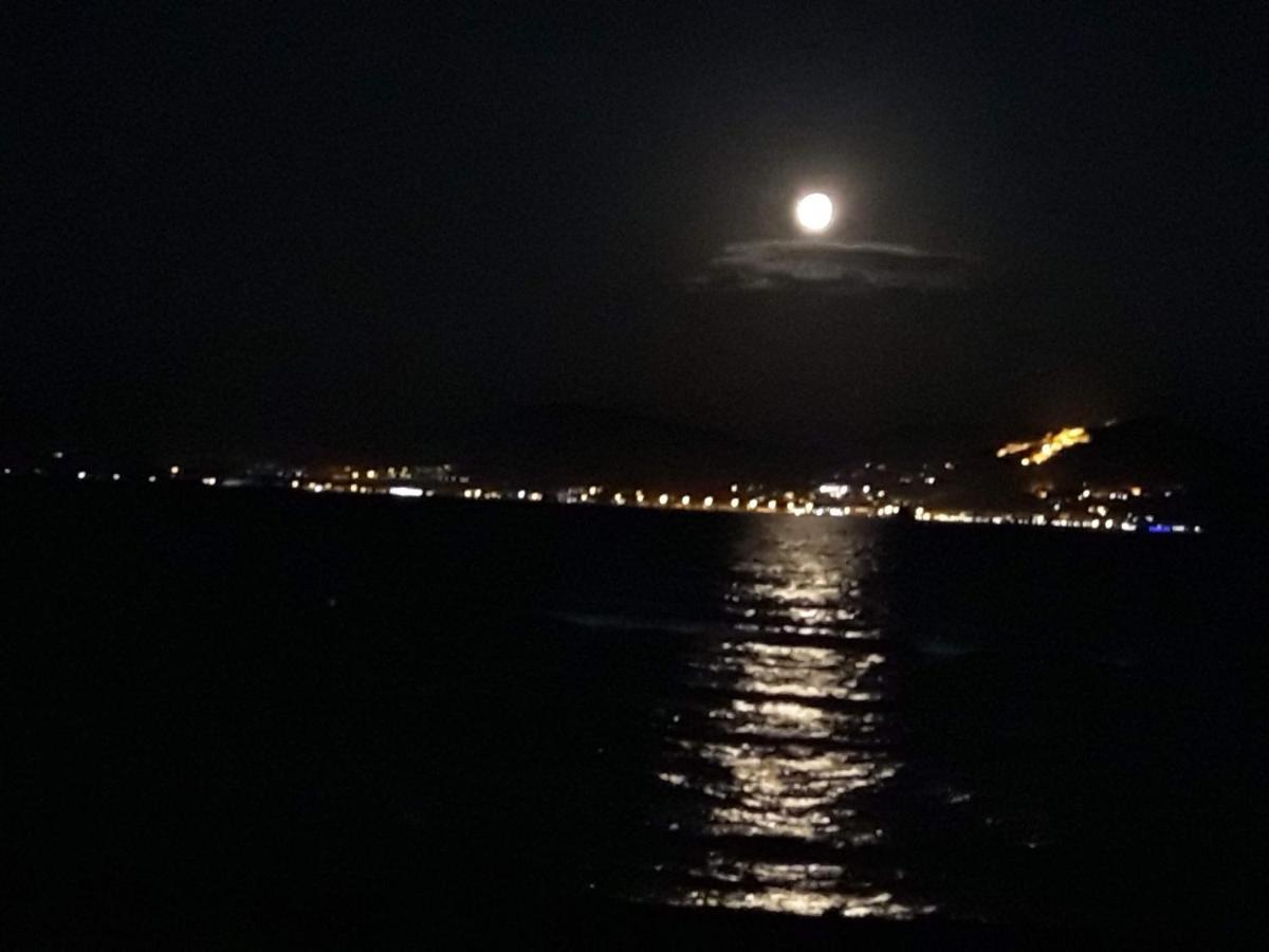 Παραθαλάσσιο Σπίτι Θαλάσσια Αυρα Villa Nafplion Exteriör bild
